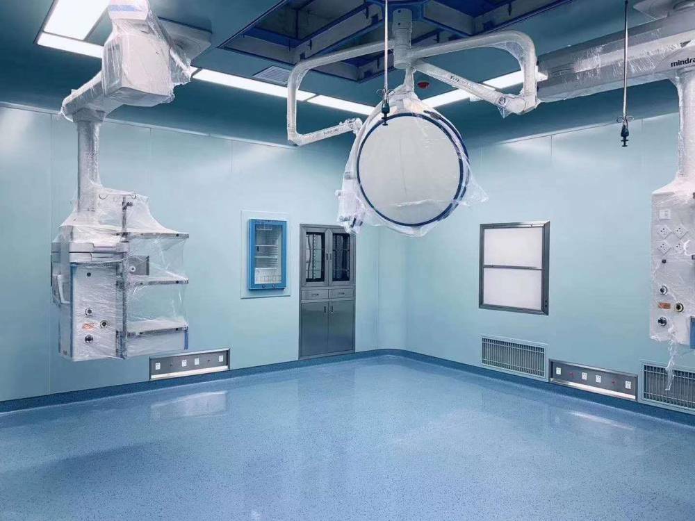 >What are the ways to strengthen the control and maintenance of air conditioning facilities in operating room?